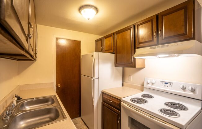 1 bed, 1 bath, 545 sqft, $1,195, Unit B3