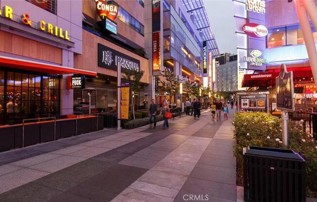 1 bed, 1 bath, 700 sqft, $2,750, Unit 1213