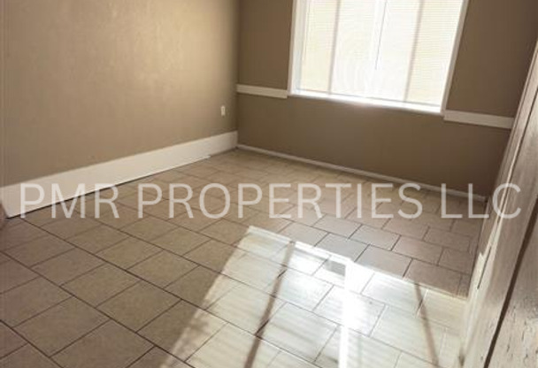 3 Bedroom/1.5 Bath-House