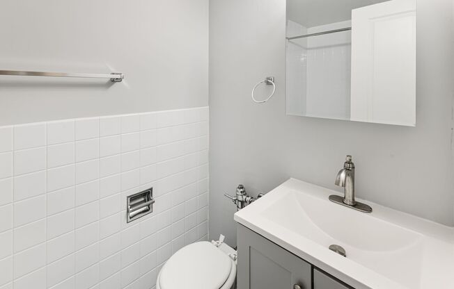 Studio, 1 bath, 359 sqft, $1,400, Unit 4F