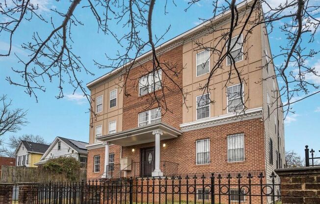 3 + 2 CLEAN AND FRESH CONDO in SECURE BLDG