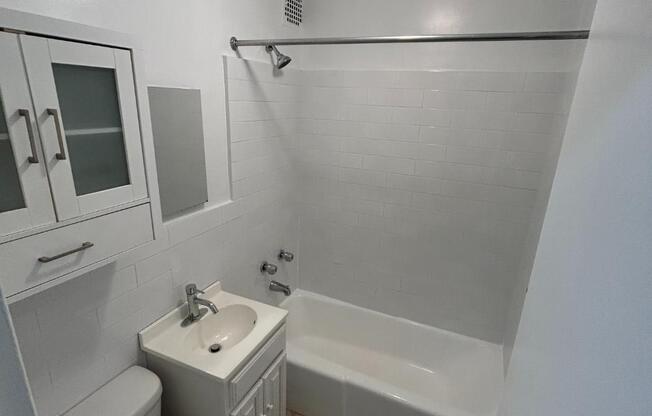 Studio, 1 bath, $2,450, Unit 3C