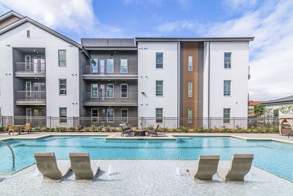Album Benbrook in Benbrook