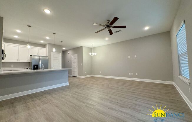 Beautiful 3 Bedroom unit in the heart of Fort Walton Beach!