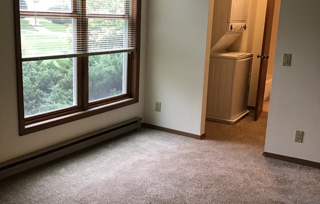 2 beds, 1 bath, $1,495