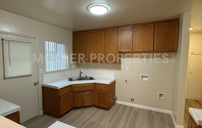 2 beds, 1 bath, $2,200, Unit whi45a