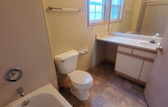 Pre-Leasing - 3bd/2bath (Cordata Area)