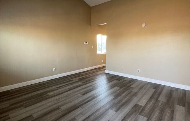 2 beds, 1 bath, 875 sqft, $1,400, Unit D