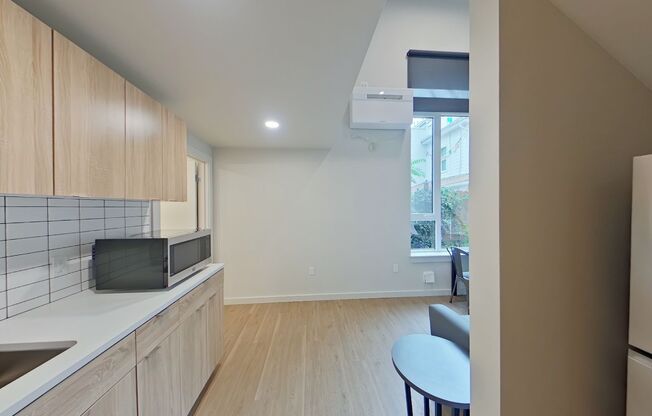 1 bed, 1 bath, 419 sqft, $1,500, Unit 102