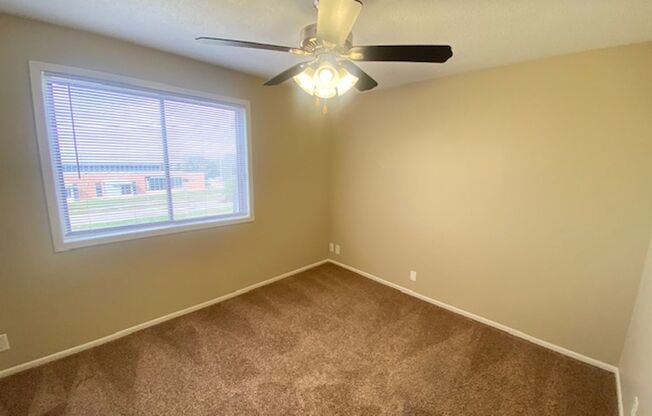 2 beds, 2 baths, 1,005 sqft, $1,075, Unit 1523-11