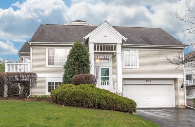 3376 RAVINIA CIR