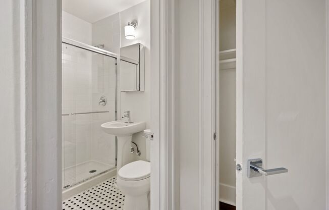 1 bed, 1 bath, 796 sqft, $1,795, Unit 101