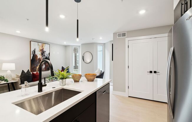1 bed, 1 bath, 630 sqft, $1,575, Unit 211