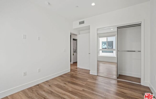 429 N Hayworth Ave Apt 206