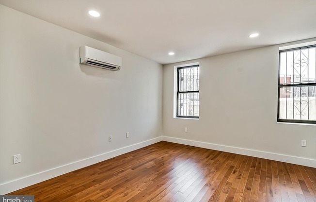 182 E HUNTINGDON