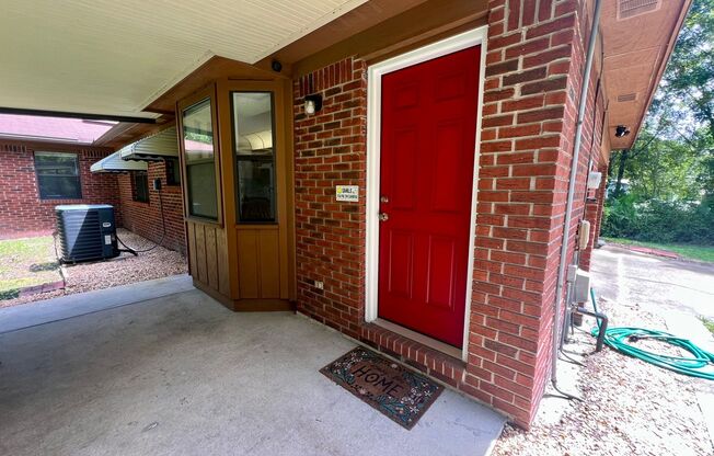 Middleburg home with a country living feel