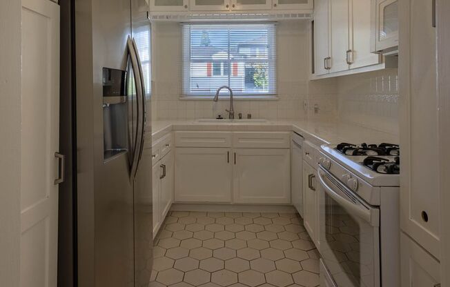 Montana Ave 2102-2114