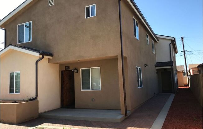 5 beds, 3 baths, 1,750 sqft, $3,700