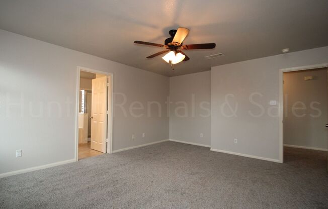 3 beds, 2 baths, $1,600