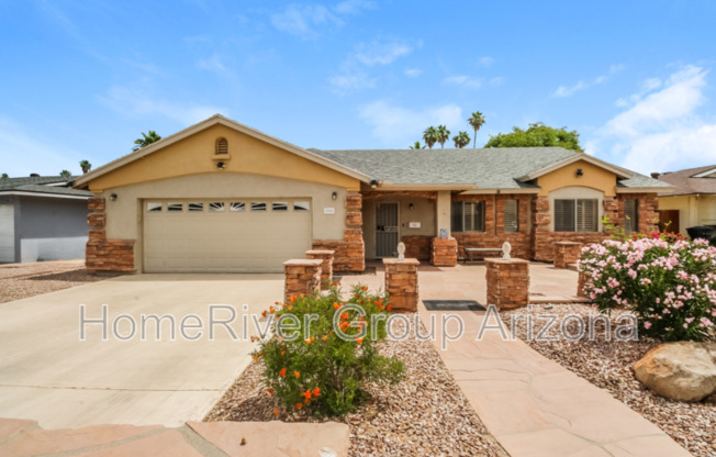 7002 E EXMOOR DR