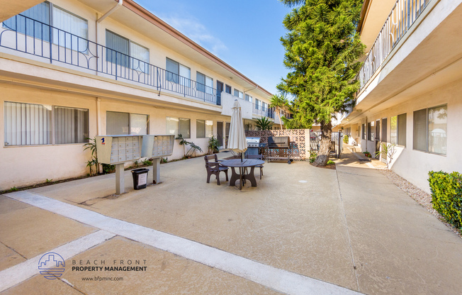 Welcome to Raymond Court