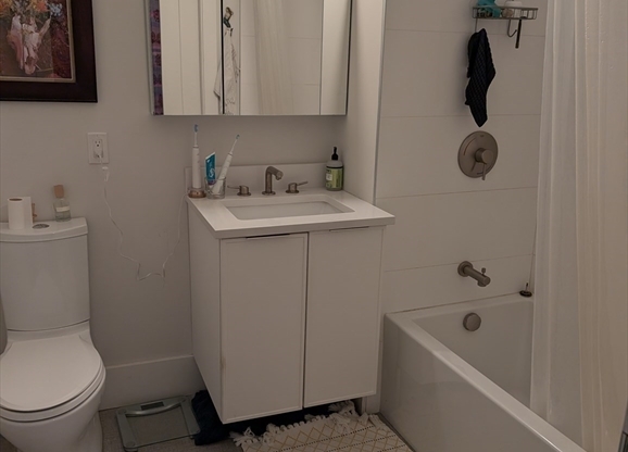 1 bed, 1 bath, 665 sqft, $2,800, Unit PH6