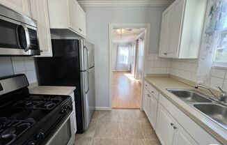 1 bed, 1 bath, 650 sqft, $2,250