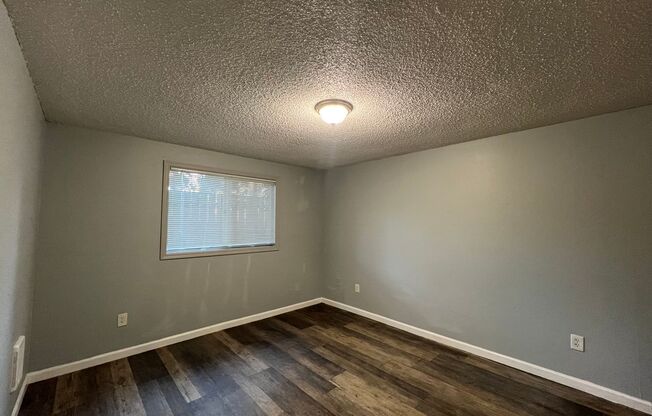 2 beds, 1 bath, 825 sqft, $1,300, Unit 306