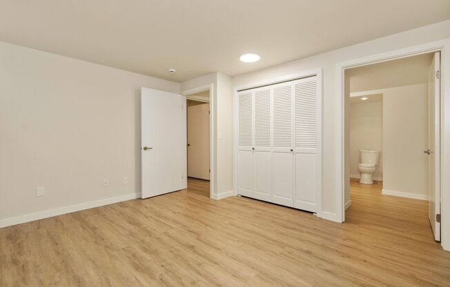 2 beds, 1 bath, 875 sqft, $2,795, Unit 27