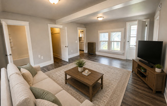 1 bed/1 bath in Heritage Hill ( first floor)