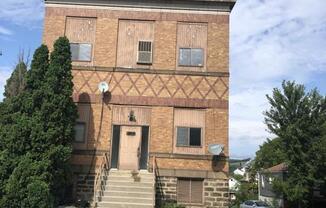 324 N 4 ST