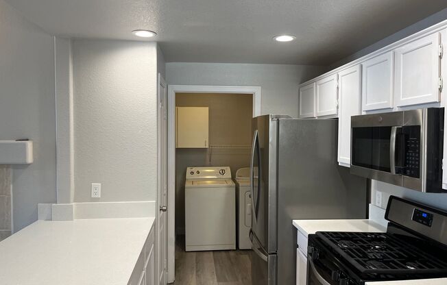 2 beds, 2 baths, $1,600, Unit # 1067
