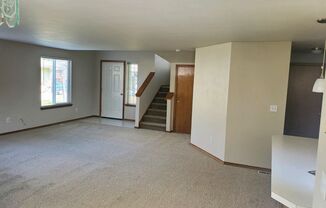 3 beds, 2.5 baths, $2,400