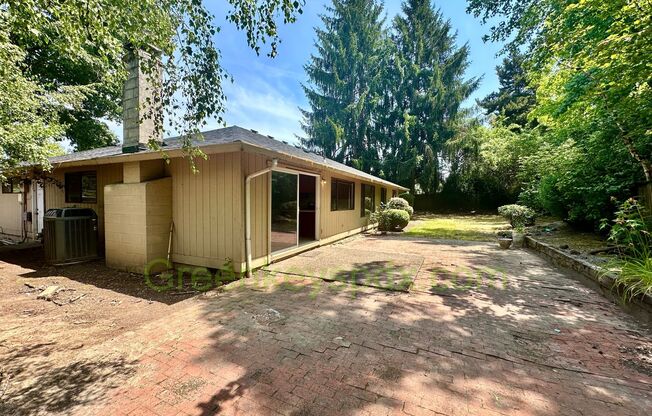 Gorgeous 4 Bedroom 2 Bath with Fully Fenced Huge Yard
