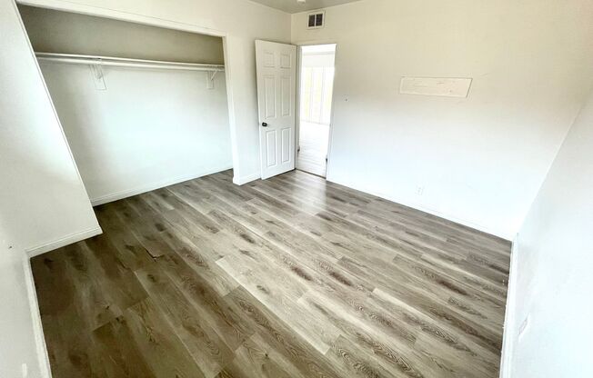 2 beds, 1 bath, 700 sqft, $1,250, Unit 04