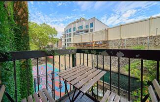 337 W 43 ST