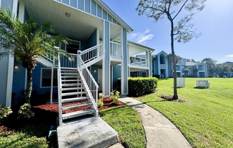 2608 GRASSY PT DR