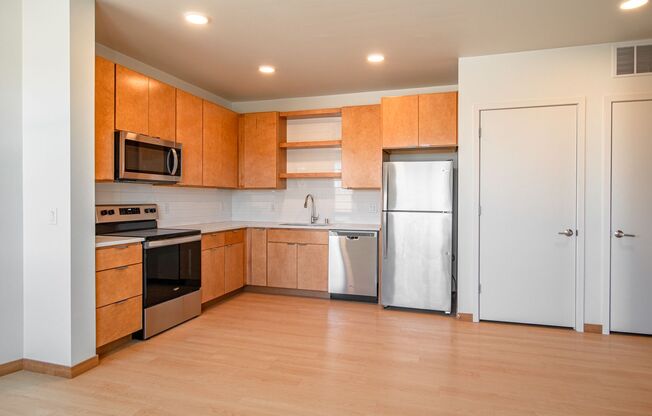 1 bed, 1 bath, 519 sqft, $1,350, Unit B221