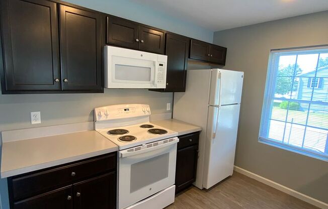 2 beds, 1 bath, 1,240 sqft, $1,550