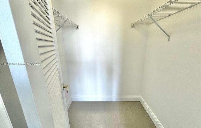 3150 W Rolling Hills Circle