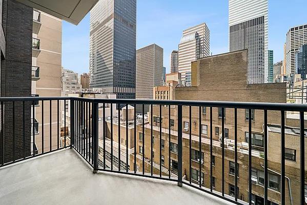 Studio, 1 bath, $6,250, Unit 15A