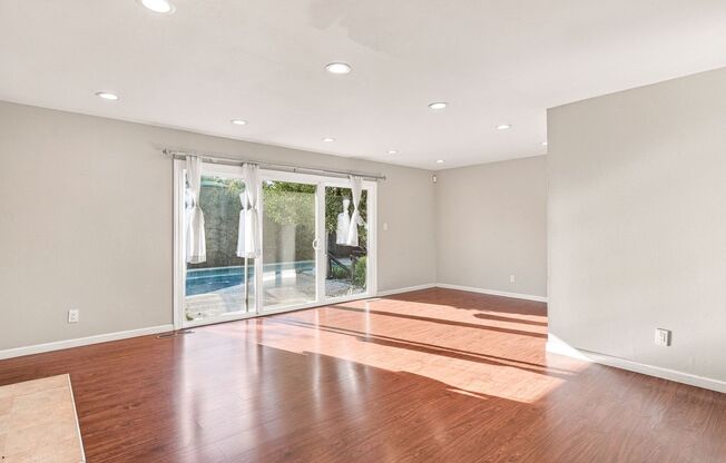 Beautiful home in San Jose - Modern Comforts & Resort-Style Pool