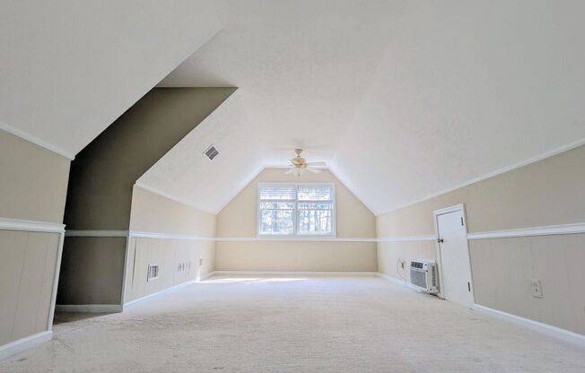 4 beds, 2.5 baths, $3,400