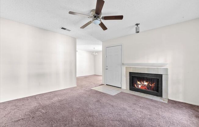 Ready for Immediate Move-In!  1 Bed 1 Bath Renovated 876 SQFT Condominium