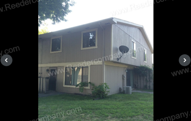 Spacious 3 Bedroom 1.5 Bath Townhome walking distance to Morton High School