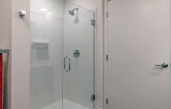 2 Bedroom Frameless Shower - Coen & Columbia