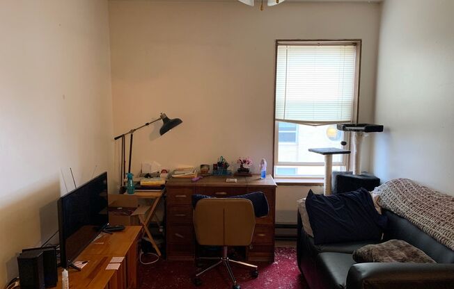 2 beds, 1 bath, $1,625