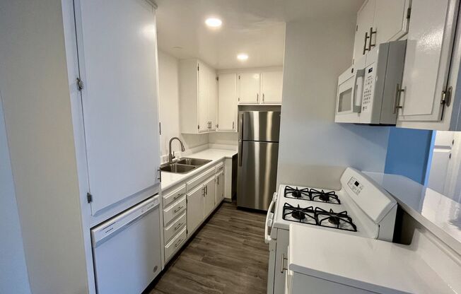 1 bed, 1 bath, 750 sqft, $1,598, Unit 222