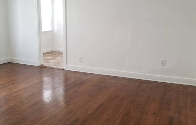 1 bed, 1 bath, $1,895, Unit 4