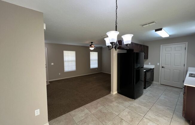 3 beds, 2 baths, $1,425